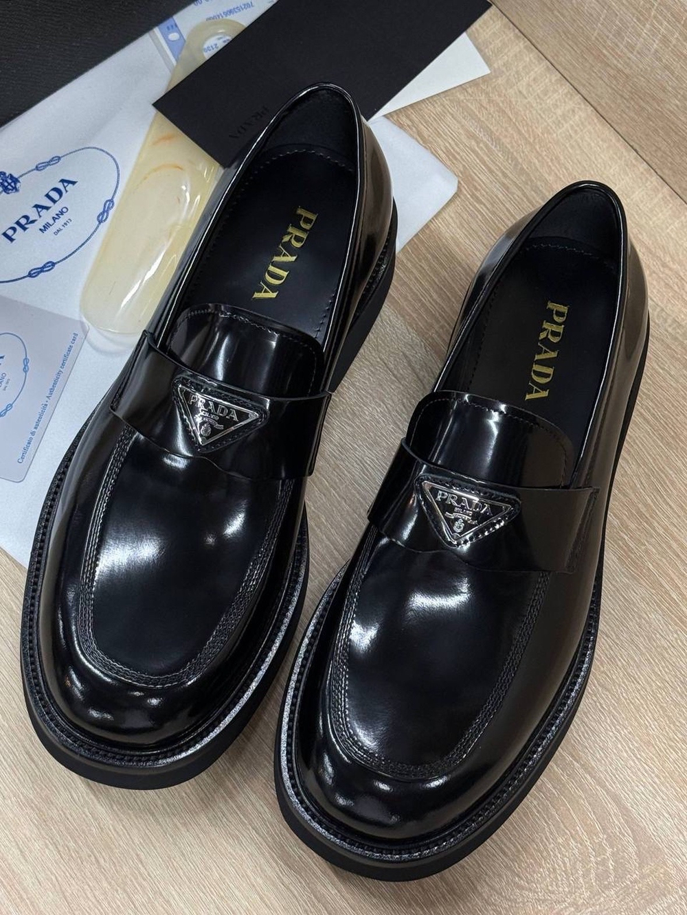 Лоферы Prada