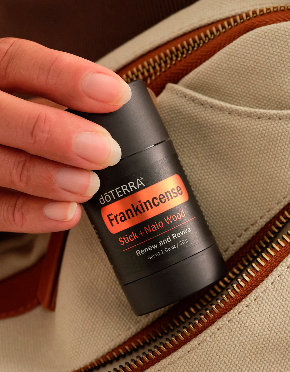 Стик «Ладан» doTERRA Frankincense Stick + Naio Wood, 30 г