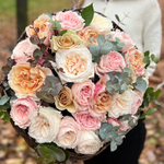 🌸 Миндальный микс — букет интерьерных и ароматных садовых роз — 8 марта у Феи