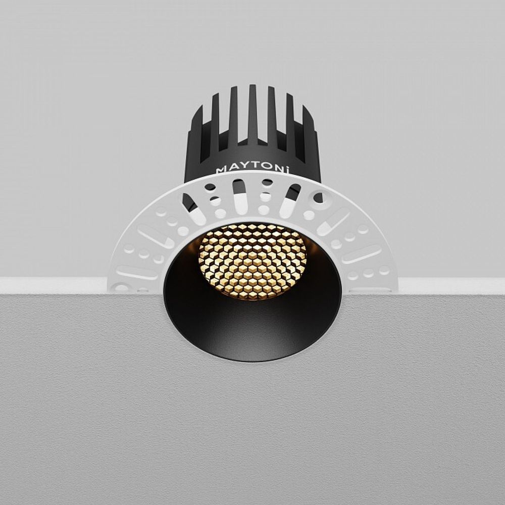 Встраиваемый светильник Maytoni Dip DL121-15W-2.7K-TRS-B