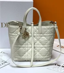 Сумка Dior Toujours вертикальная, белый
