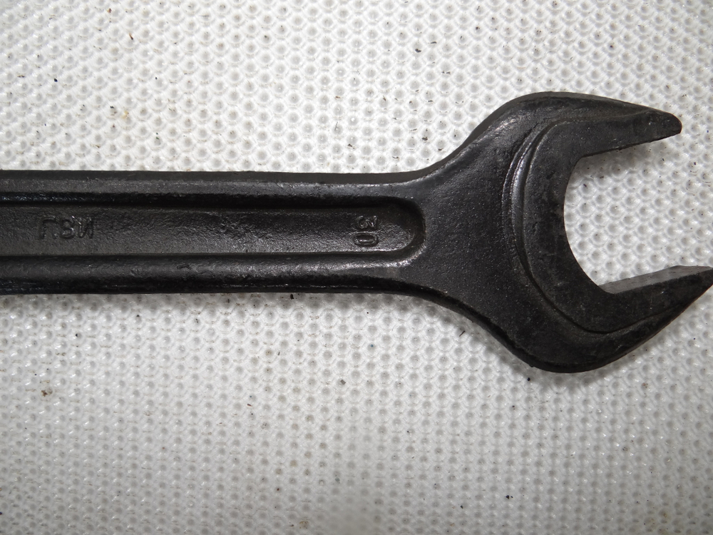 Ключ гаечный рожковый двухсторонний 30х32 ЛЗИ СССР