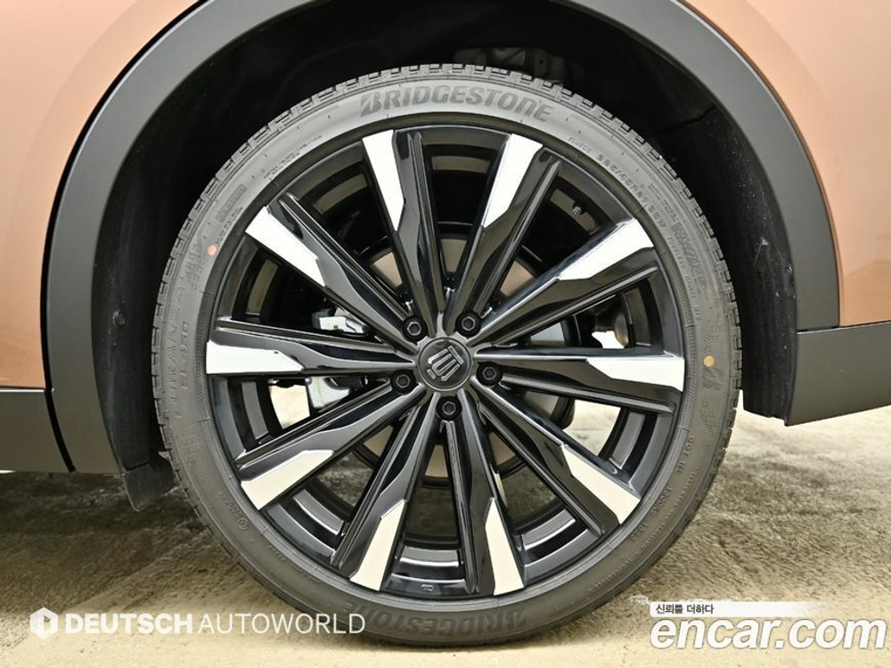 Toyota Crown Crossover 2.4 4WD Dual Boost Hybrid (07.2023)