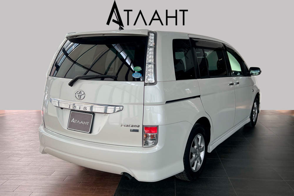 Toyota Isis, 2012 год