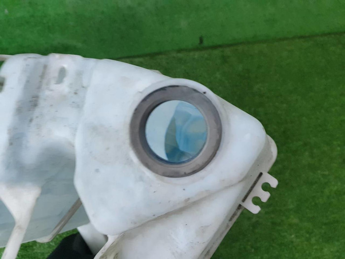 Бачок омывателя Toyota Camry xv70 (2017-н.в.)