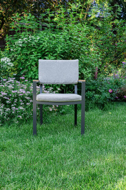 Обеденное кресло ROYAL FAMILY OSСAR с подлокотниками из тика