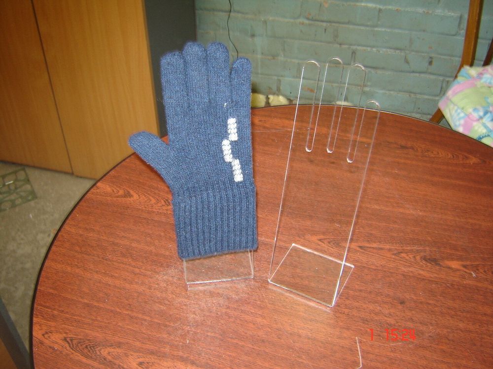 Подставка под перчатки акриловая