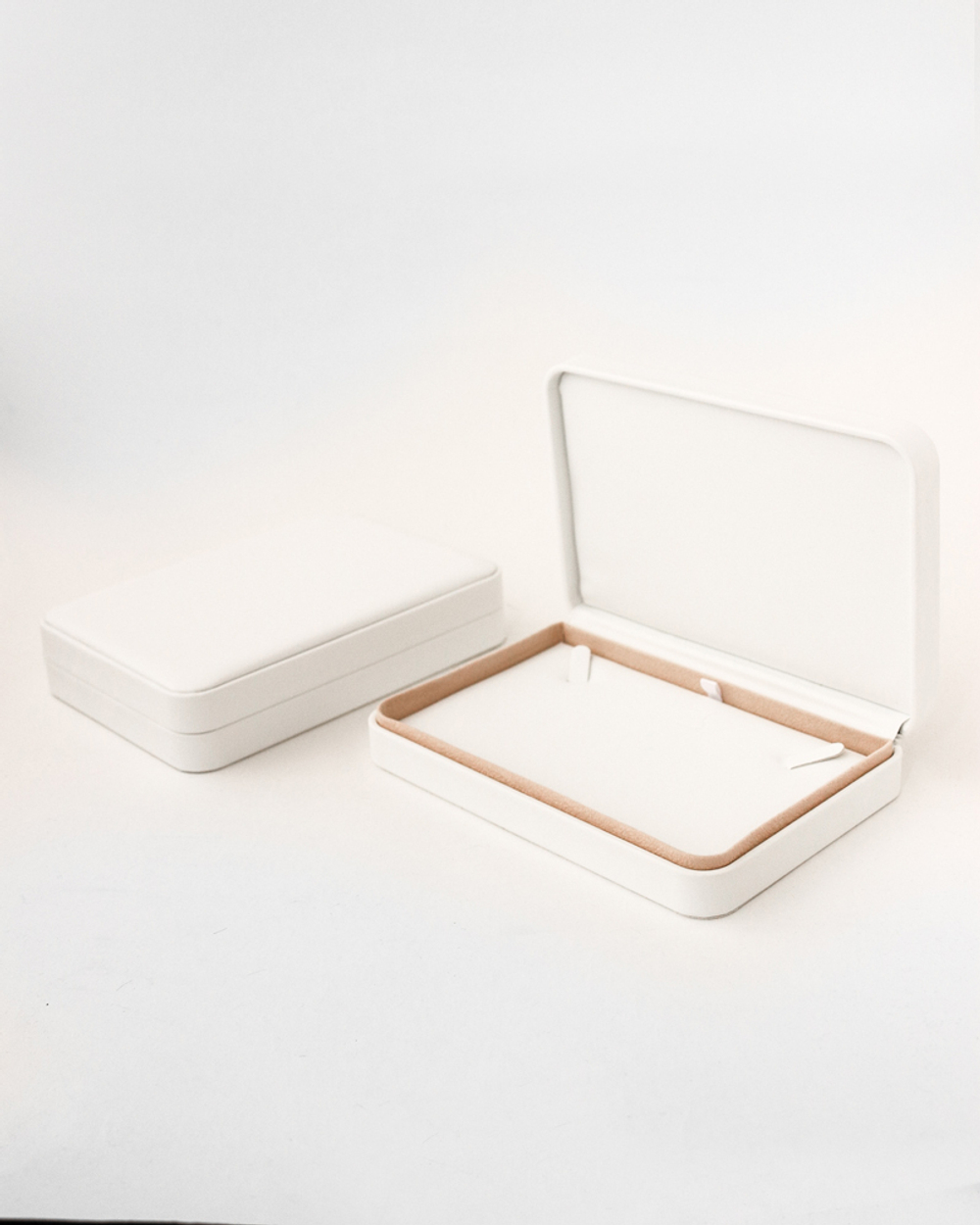 Футляр «Графиня» для тонкой цепочки с кулоном