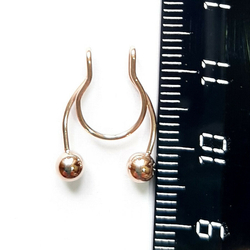 Клипса с шариками для имитации пирсинга септума носа ( без прокола).