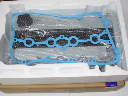 Крышка клапанная (алюминий) 216103CV12 UXCLENT