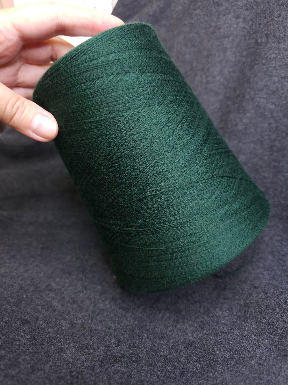 Итальянская бобинная пряжа от производителя Cariaggi Art. WIND Состав  90% Гребенной меринос, 10% Эластан. Длина  2700 м/100 г