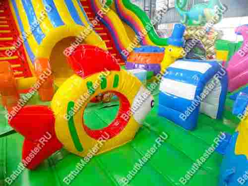 Коммерческий надувной батут «Хамелеон и динозавры» 12*6*6 м