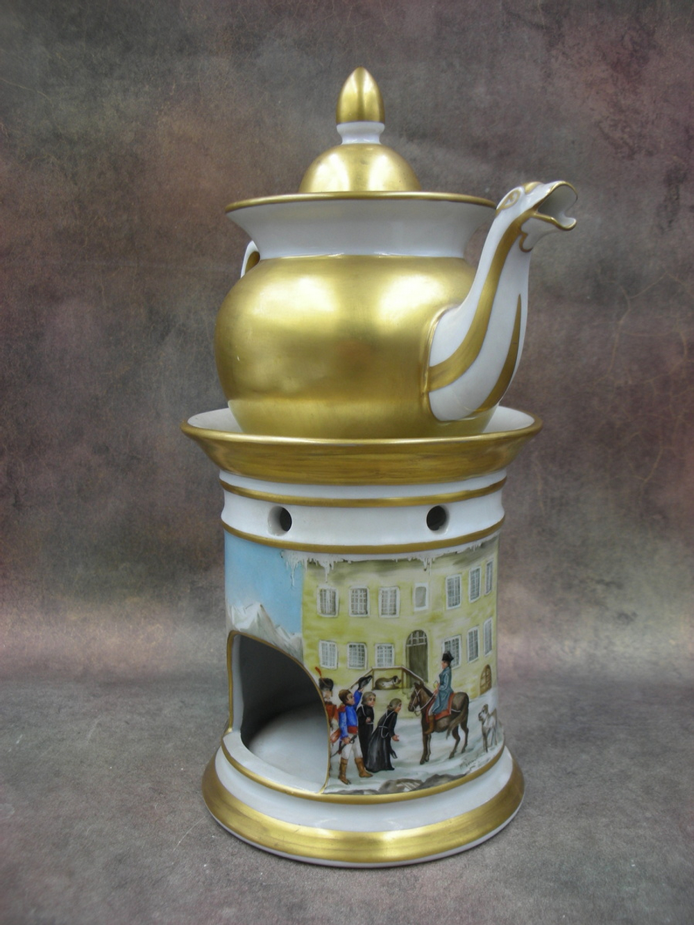 Фарфор. Чайник заварной с батальной сценой. Солдат. Наполеон. Германия