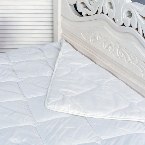 Отельное одеяло лебяжий пух (Поплин 100% хлопок) для гостиниц в Санкт-Петербурге