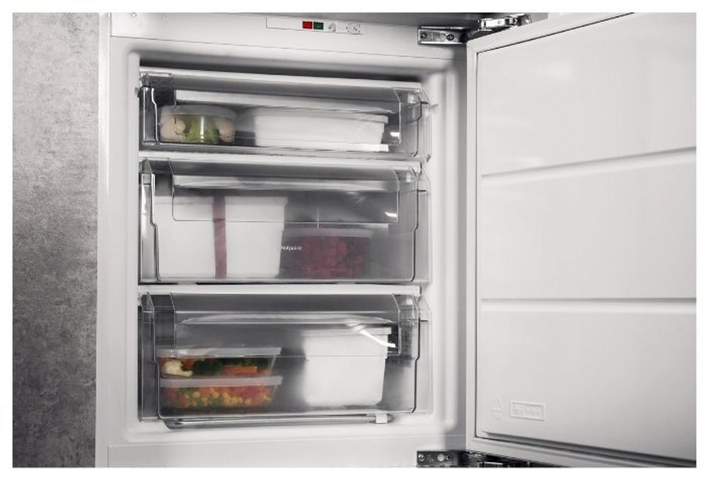 Встраиваемый морозильник Hotpoint-Ariston BFS 1222.1