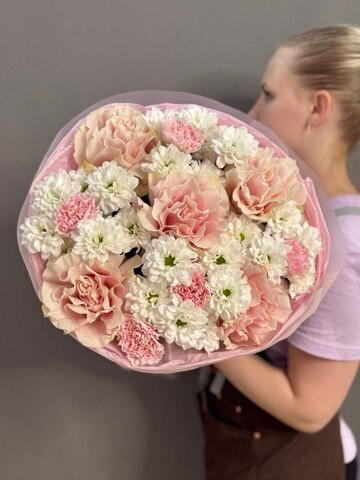 Авторский букет в розовой гамме