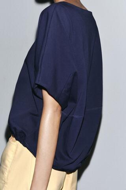 ZARA ХЛОПКОВАЯ ФУТБОЛКА СО СБОРКАМИ, МОРСКОЙ СИНИЙ