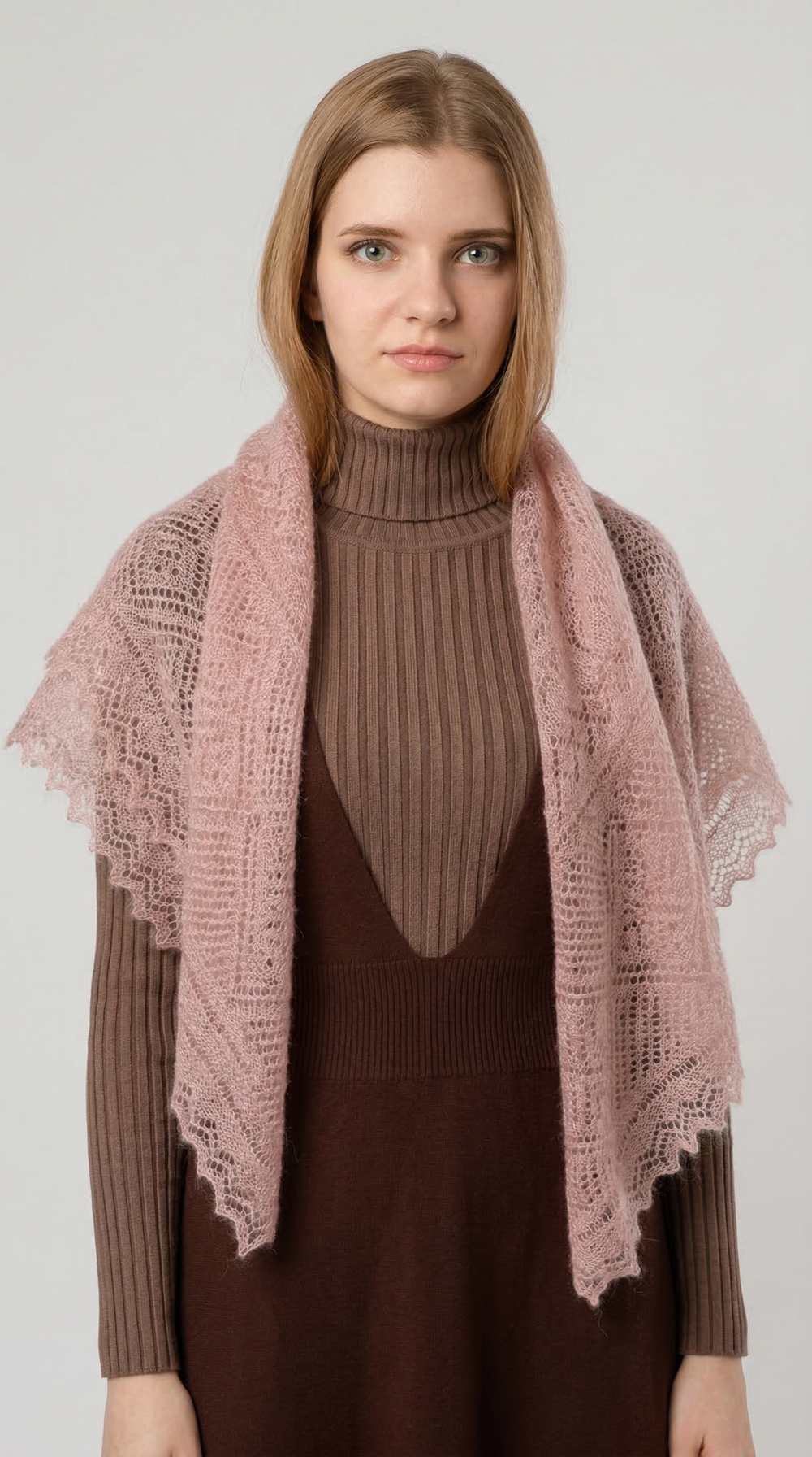 Оренбургский пуховый платок-паутинка А80-06 магнолия