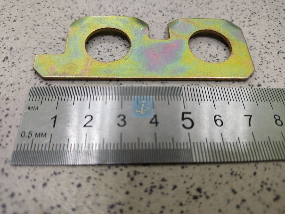 Пластина замковая правая ЯМЗ 236-1005128