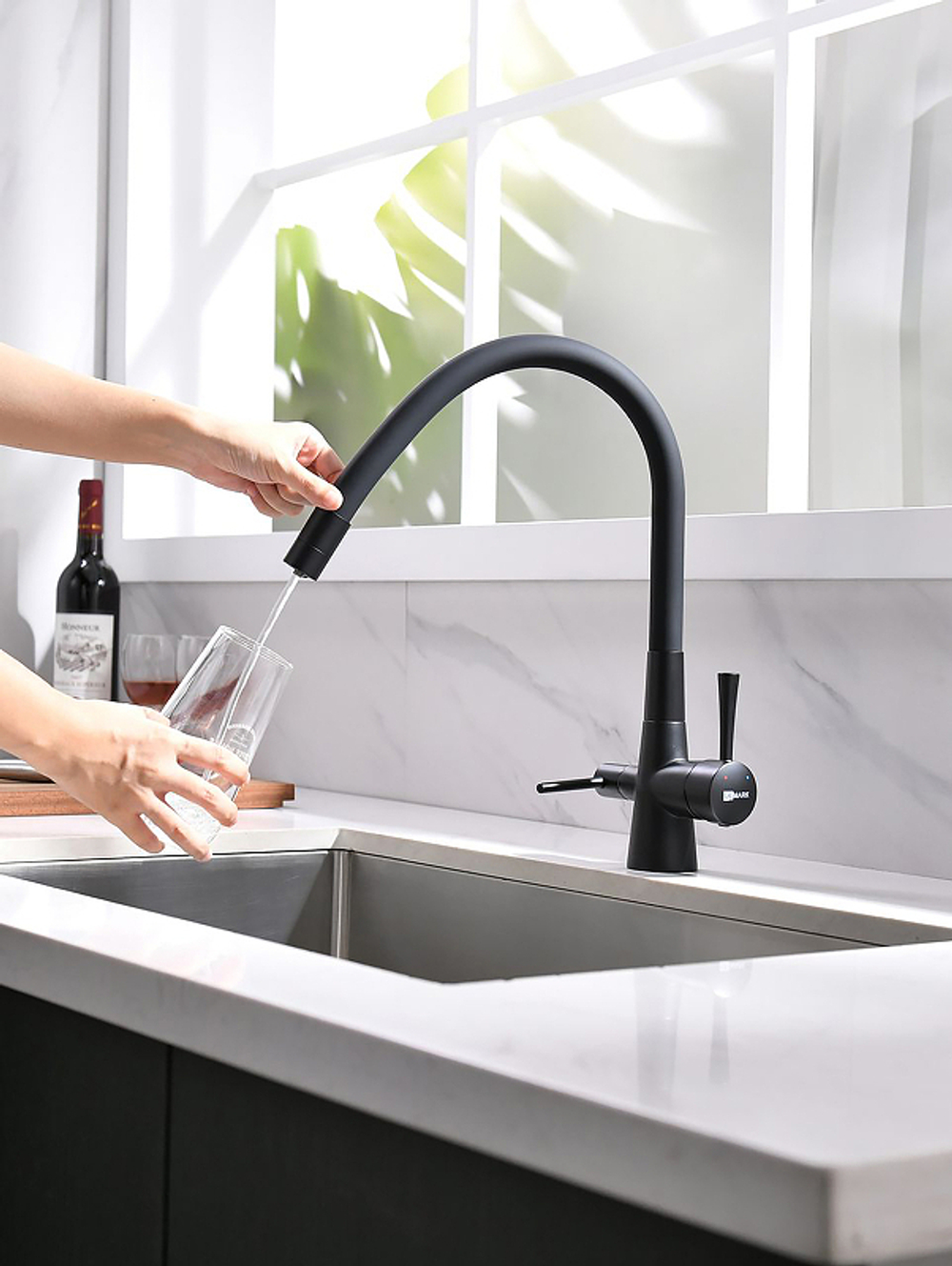 Смеситель для кухни Lemark Comfort LM3075BL Черный