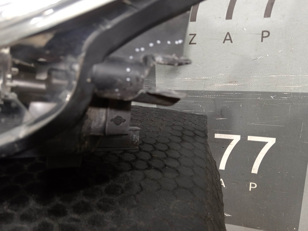 Фара левая ксенон Toyota Camry (XV50) 14-17 Б/У Оригинал 8118533891