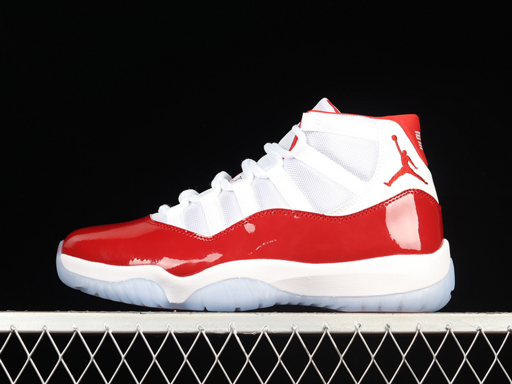 Купить в Москве кроссовки Air Jordan 11 Cherry в баскетбольном магазине futbasket.ru