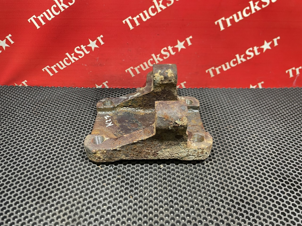 Кронштейн пневморессоры левый