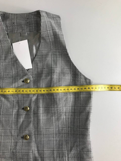 Жилетка для офисного образа, визуально на 38/40 размер