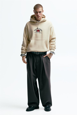 PULL&BEAR Толстовка с капюшоном Guns N' Roses, бежевый