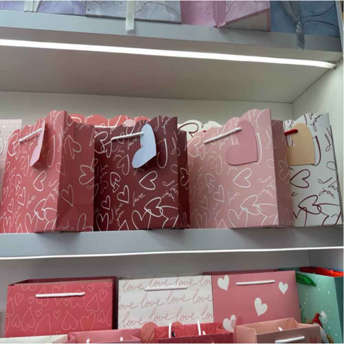 Подарочный пакет с сердечками