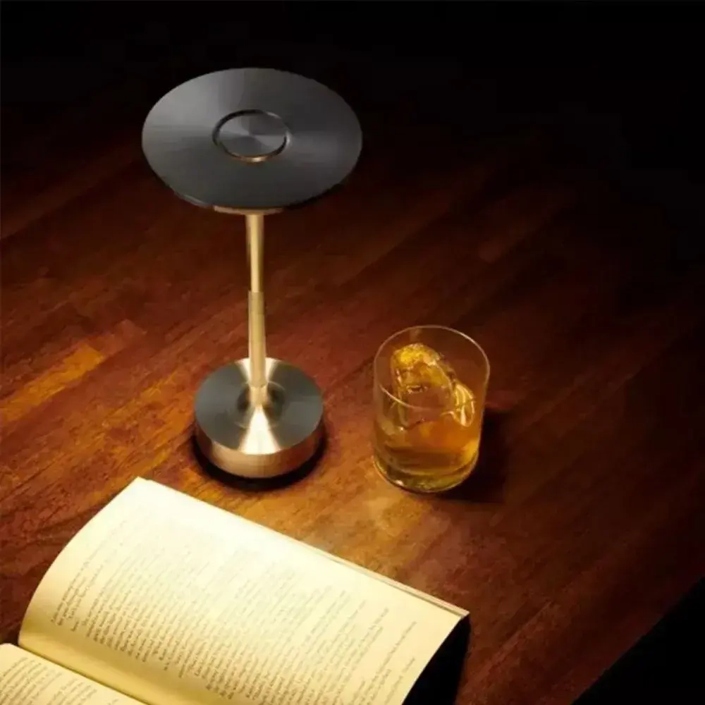 Лампа настольная беспроводная светодиодная