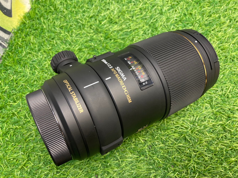 Sigma 150mm 2.8 APO Macro DG HSM Optic Stabilizer