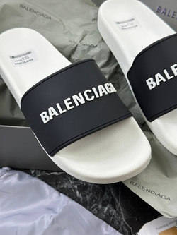 Шлепанцы Balenciaga