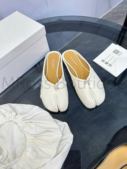 Женские балетки "таби" Maison Margiela белого цвета без задника