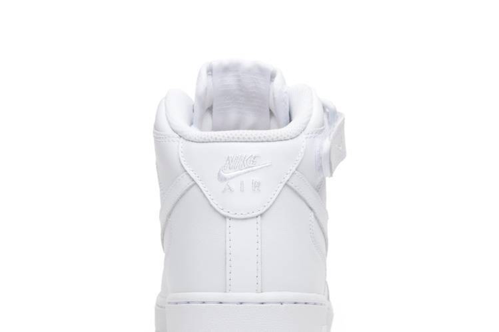 Кроссовки Nike Air Force 1 07 Le (Женская размерная сетка)