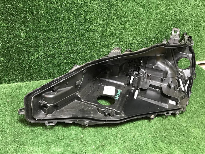 Корпус фары левый Lexus ES 7 (2018-н.в.)