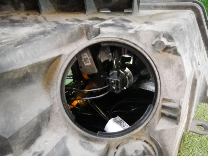 Фара левая Land-Rover Discovery Sport (2014-2019) ксенон