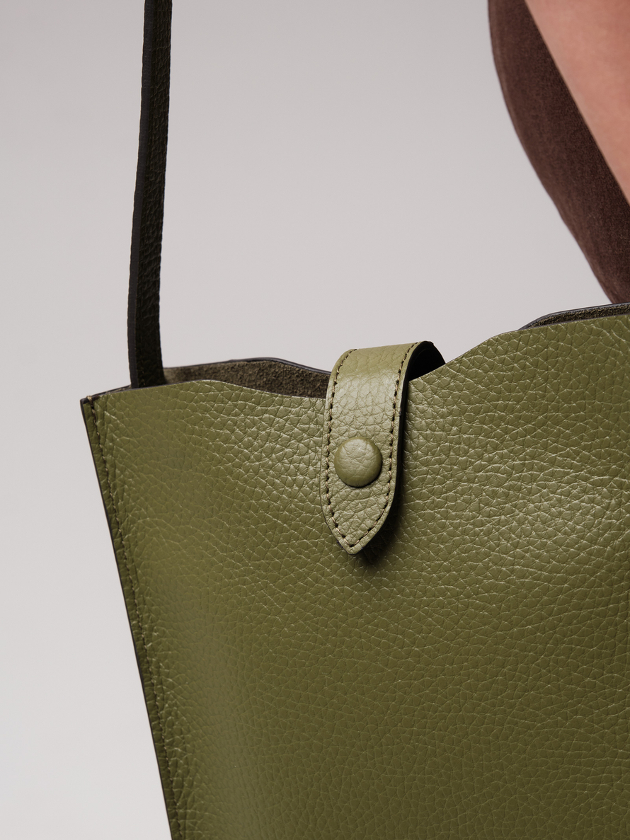 Женская кожаная сумка кросс-боди DBR 30919 зеленая водоросль