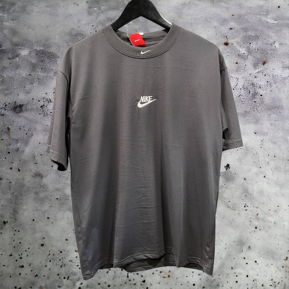Футболка Nike #16 • Темно-серый