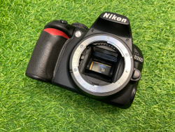 Nikon D3100 kit 18-55mm 3.5-5.6G VR 100 кадров