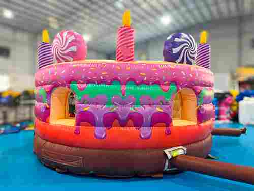 Коммерческий надувной батут "Торт"  без крыши 4.5*4.5*3 м