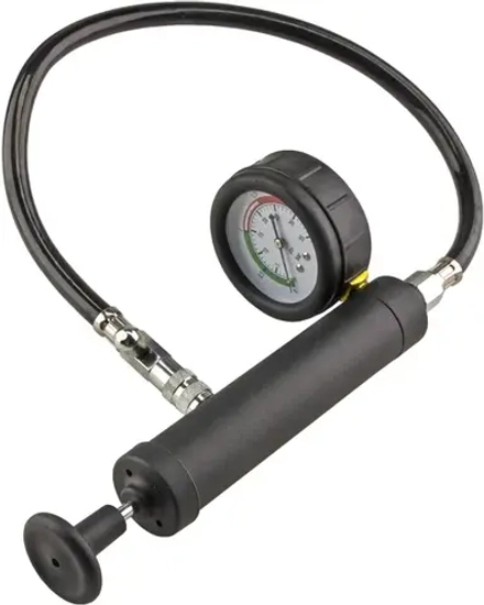 Нагнетательный насос для опрессовки системы охлаждения 0–2,5bar.