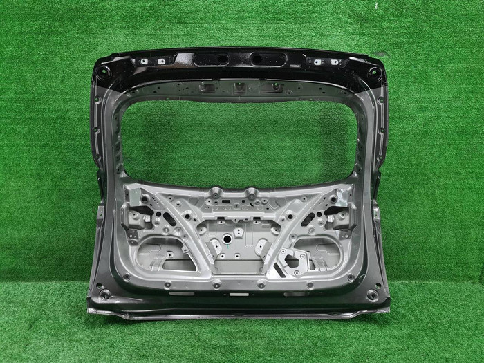 Крышка багажника Geely Coolray (2023-н.в.)
