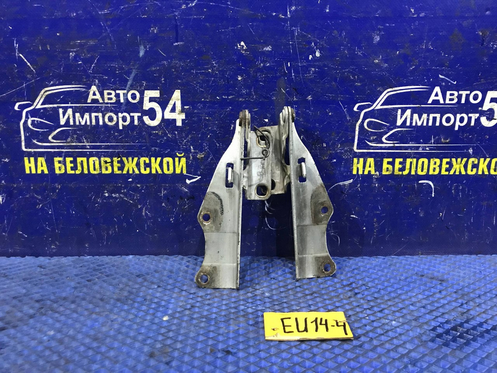 Петля капота левая NISSAN BLUEBIRD 1997