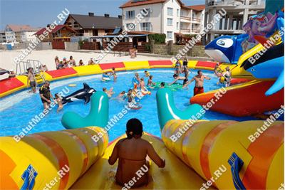 Надувной наземный аквапарк «Аквасфера» с бассейном, 20x18.5x7 м.