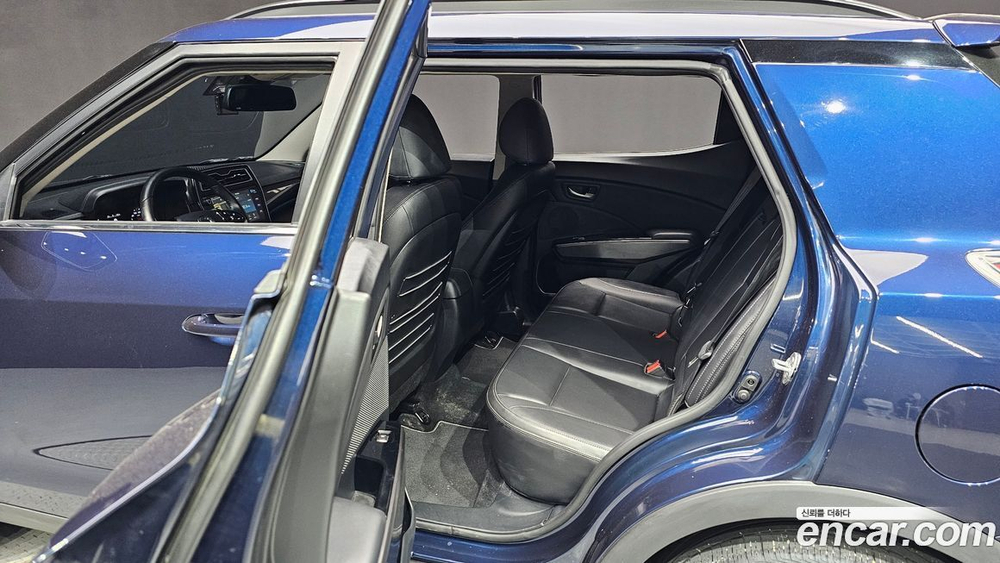 KG Mobility (Ssangyong) Very New Tivoli Бензин 1.5 2WD (10.2020)