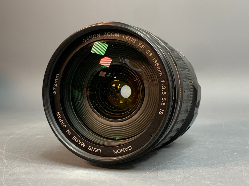 Canon EF 28-135mm 3.5-5.6 IS USM, внутри пыль