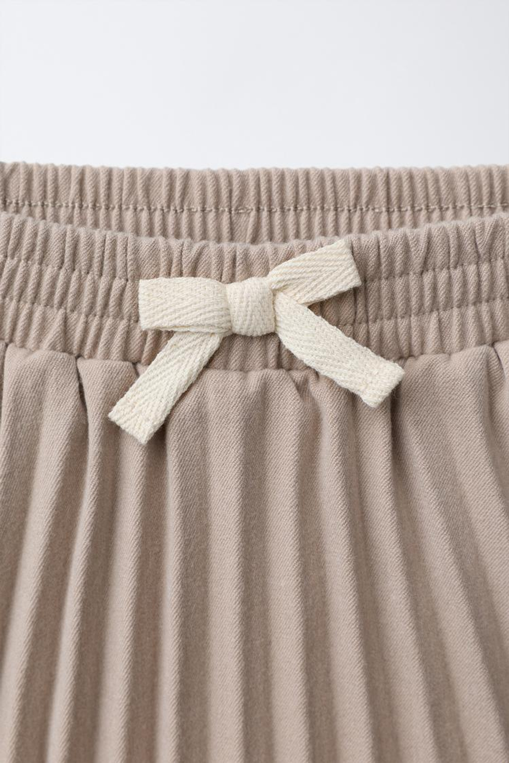 ZARA ЮБКА В СКЛАДКУ, ЭКРЮ