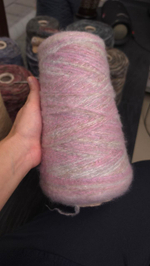 Итальянская бобинная пряжа от производителя Vimar art. Sherpa Состав 74% Кашемир 26% Шелк , Длина 300 м/100г