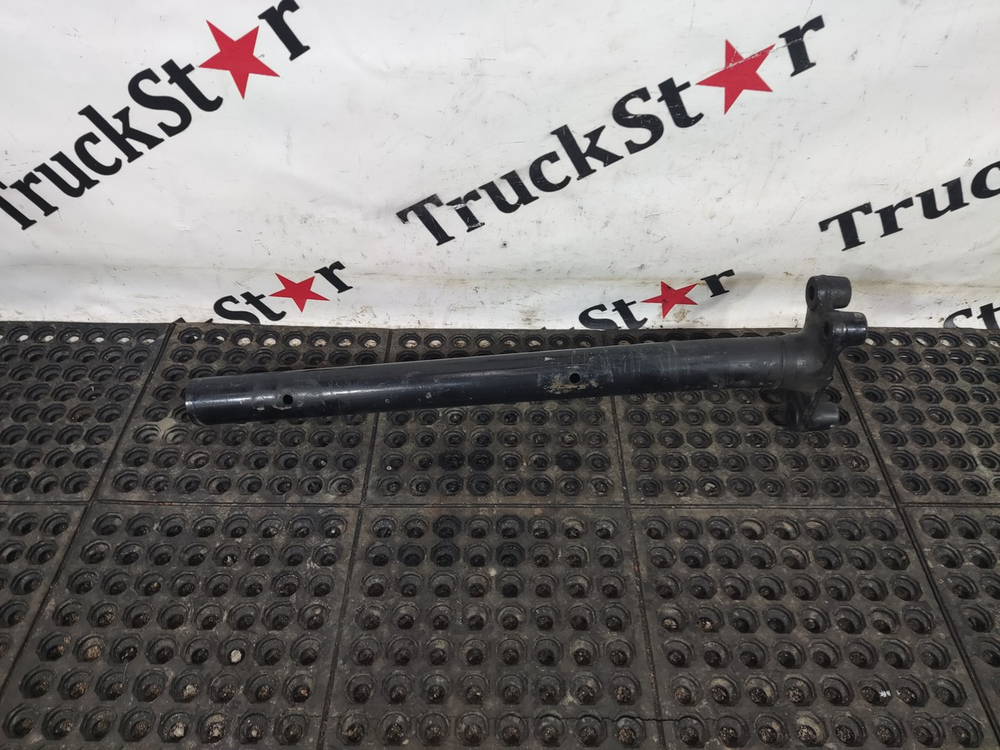 Кронштейн крыла задний левый 2023г